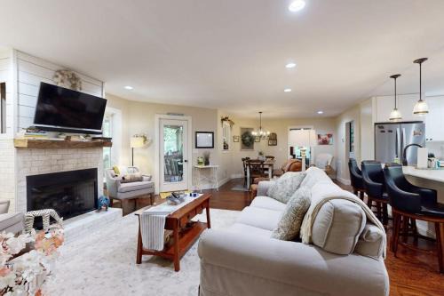 Black Mountain House | Dalton Abby Retreat