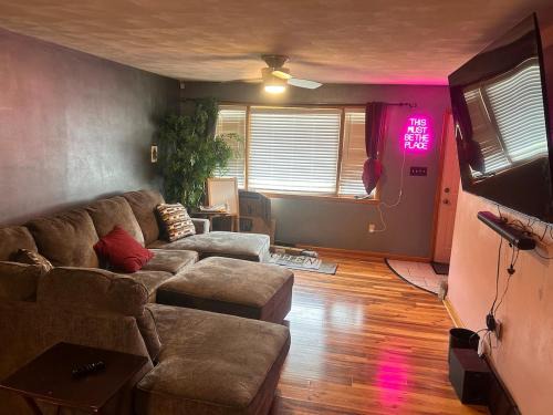 Clarksburg House | Del La Rose