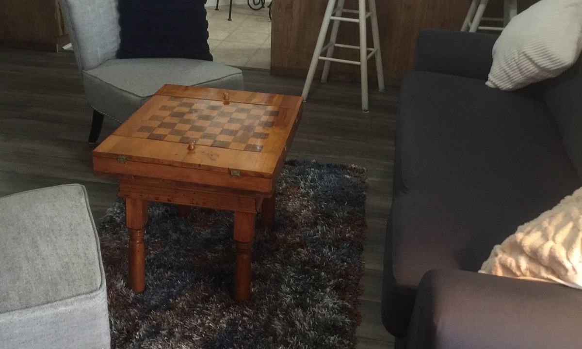 Murfreesboro House | Diamond Hunters, Flyfishing Hideaway close to everything