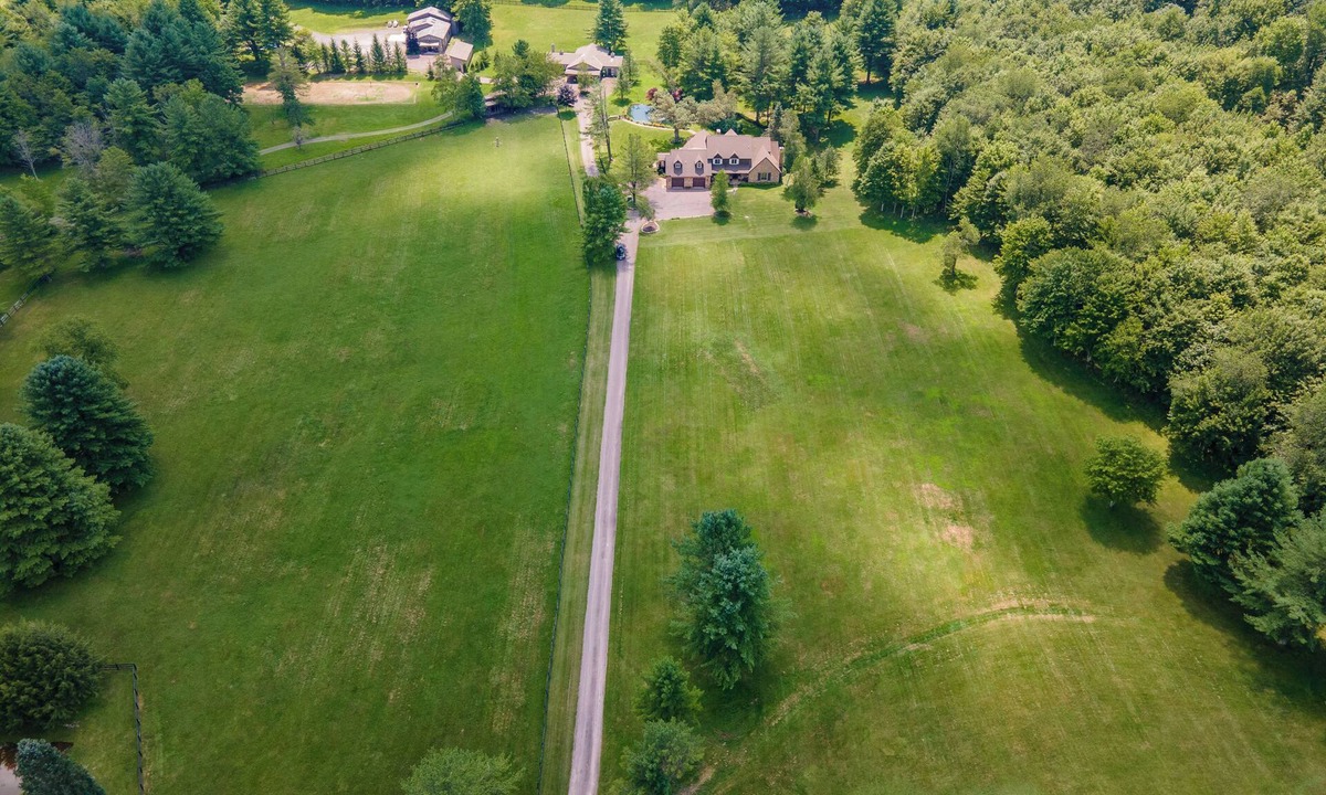 Blakeslee House | Dog Friendly Mountain Ranch Escape w/Ponds & Trails