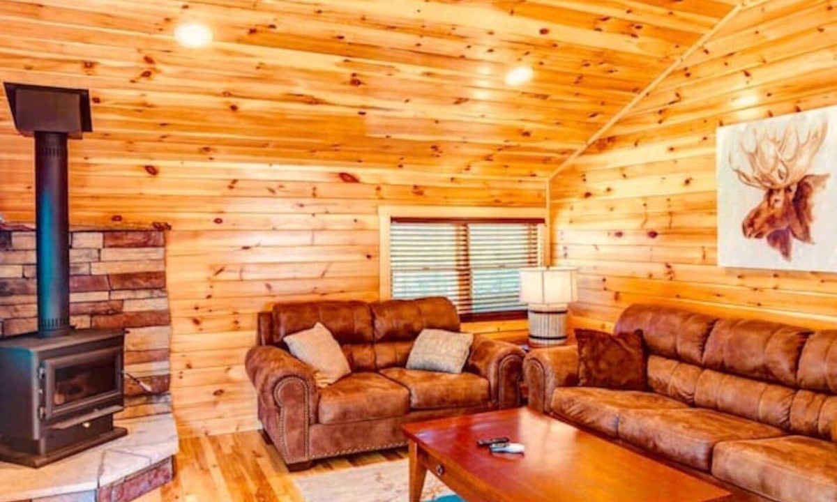 Banner Elk Cabin | Eagles Nest 1 BR Cabin - Close to Beech Mtn