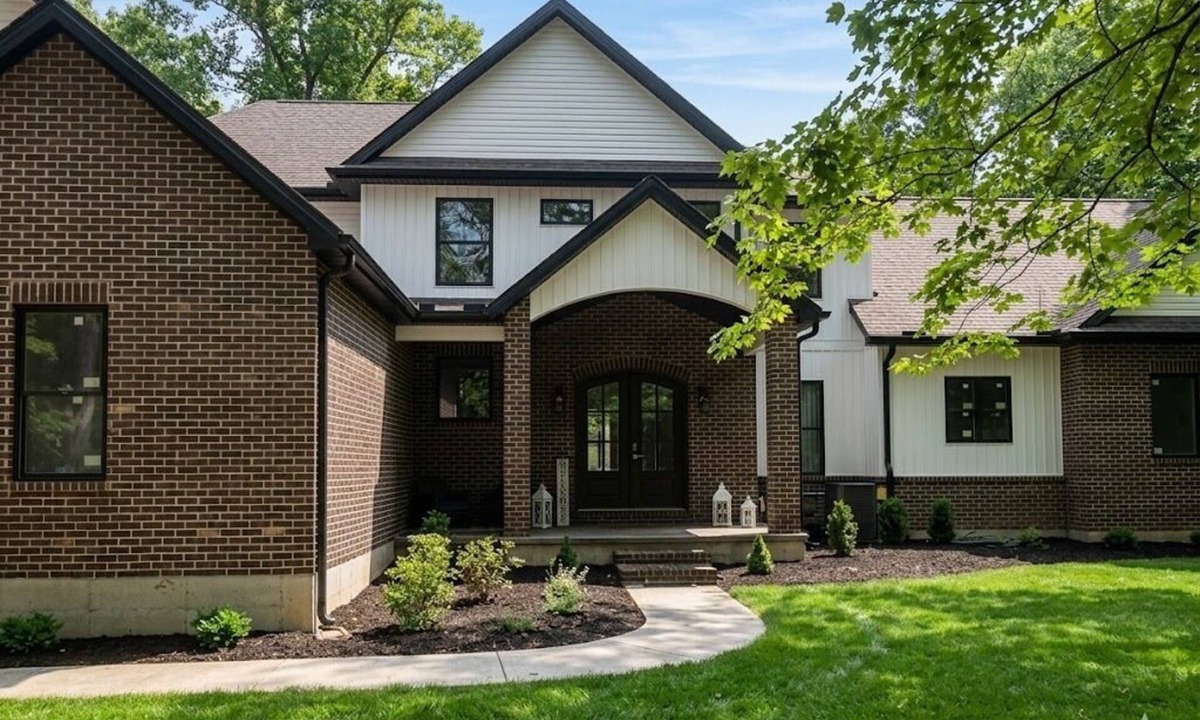 Bethel House | EAST FORK DREAM HOME:PICKLEBALL, INGRND POOL,INDOOR BBALL, GOLF SIM, INDOOR POOL
