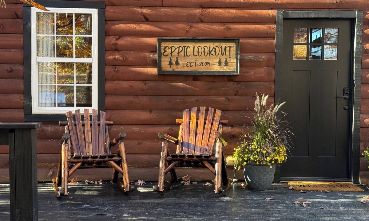 Slade Cabin | Enchanting 2 bedroom Cabin in Slade, KY