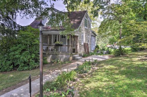Morgantown House | Enchanting Family House w/Balcony < 3 Mi to WVU!
