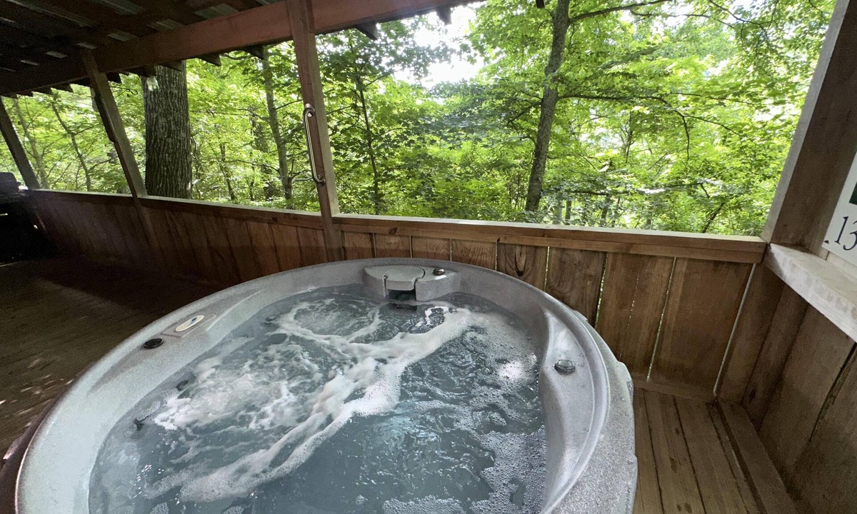 Candler Cabin | Escape to Nice & Knotty—A Romantic Cabin.