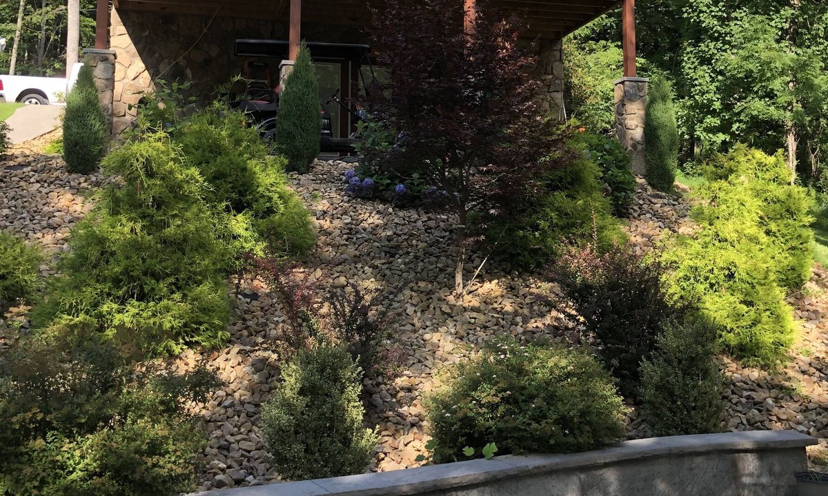 Grassy Creek House | Fabulous Log Cabin on the River! Available for long term rent.