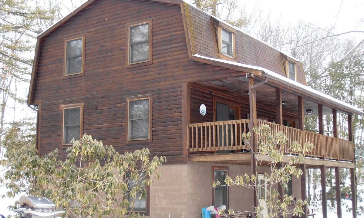 North Glade Hills Cabin | Family and Pet-Friendly Cabin Rental with a Dock Slip near the Wisp Resort, Maryland