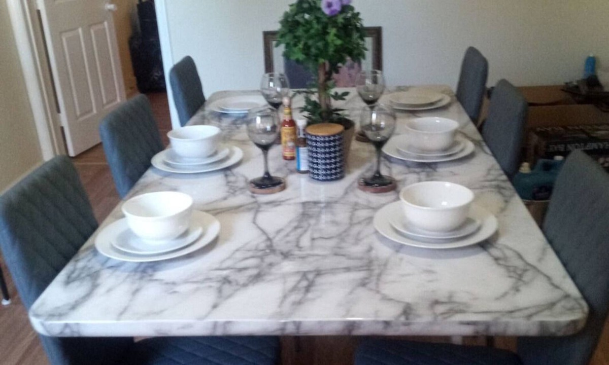 Hagerstown House | Fell like home one hour away from Washington DC private parking and patio