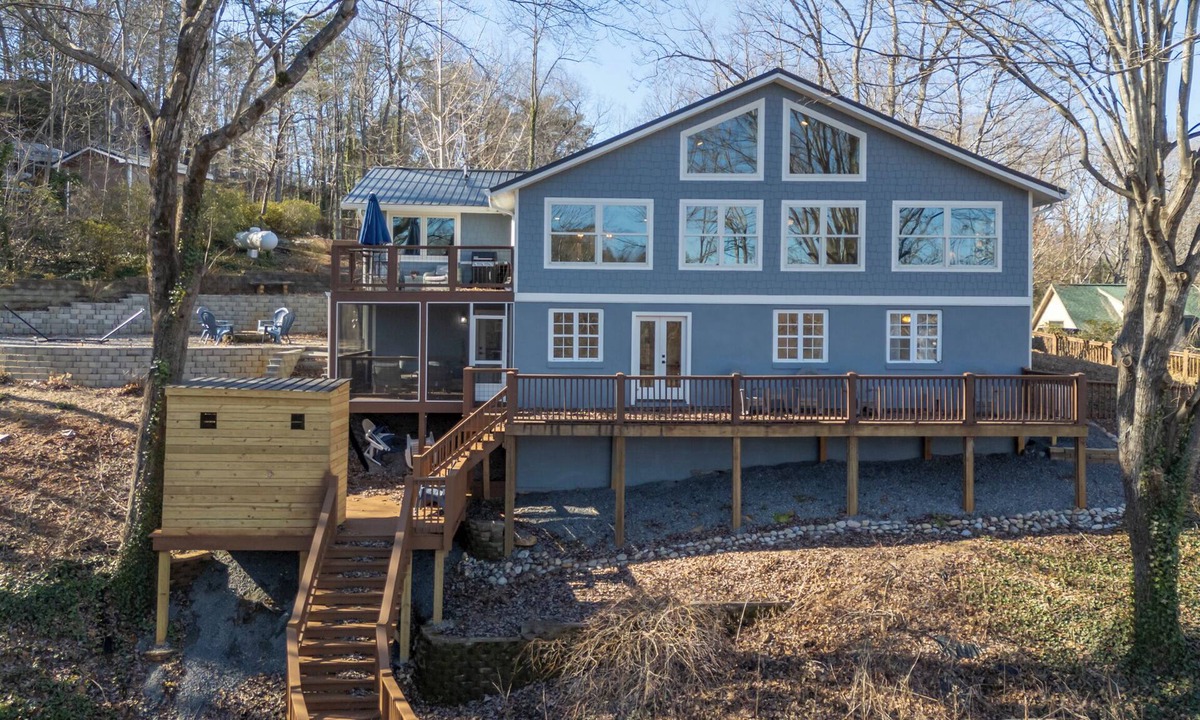 Lake Lure House | Gentle Winds Lake Front Retreat