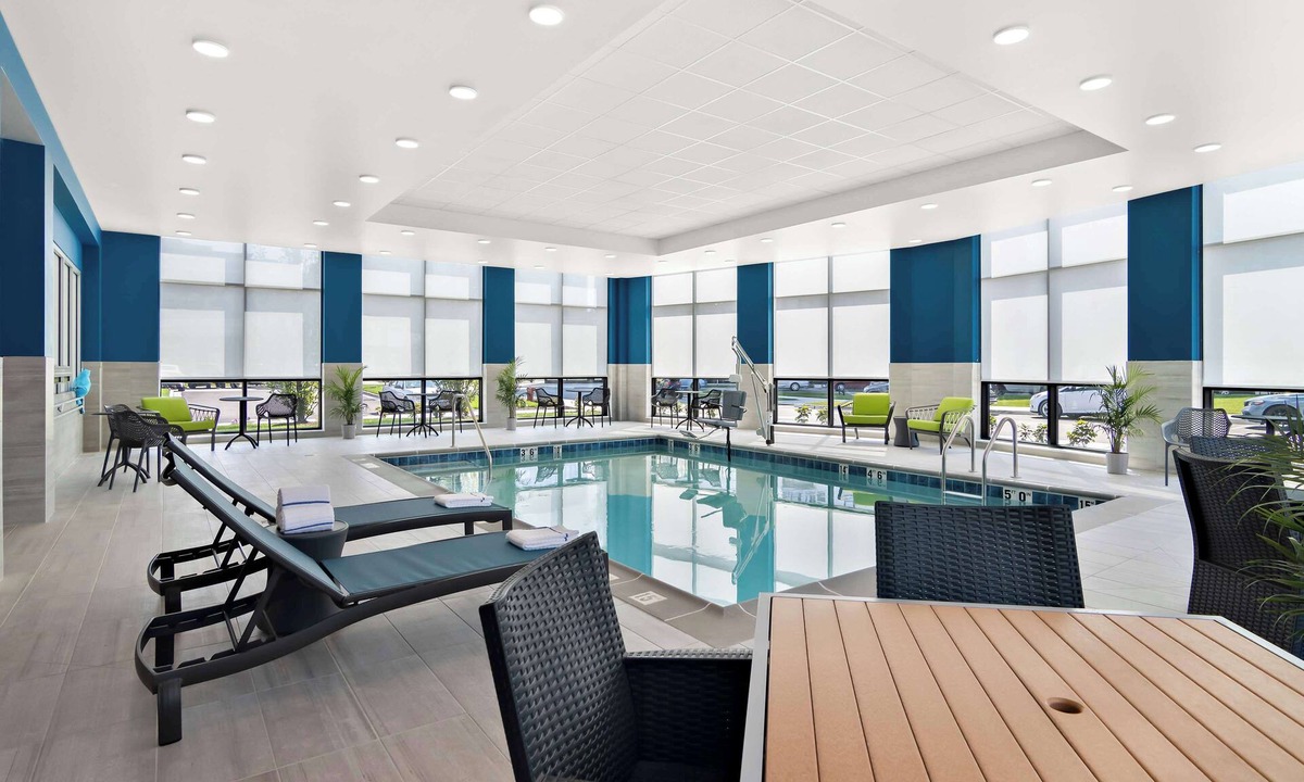 Illinois Medical District Hotel | Hampton Inn & Suites Chicago Medical District UIC