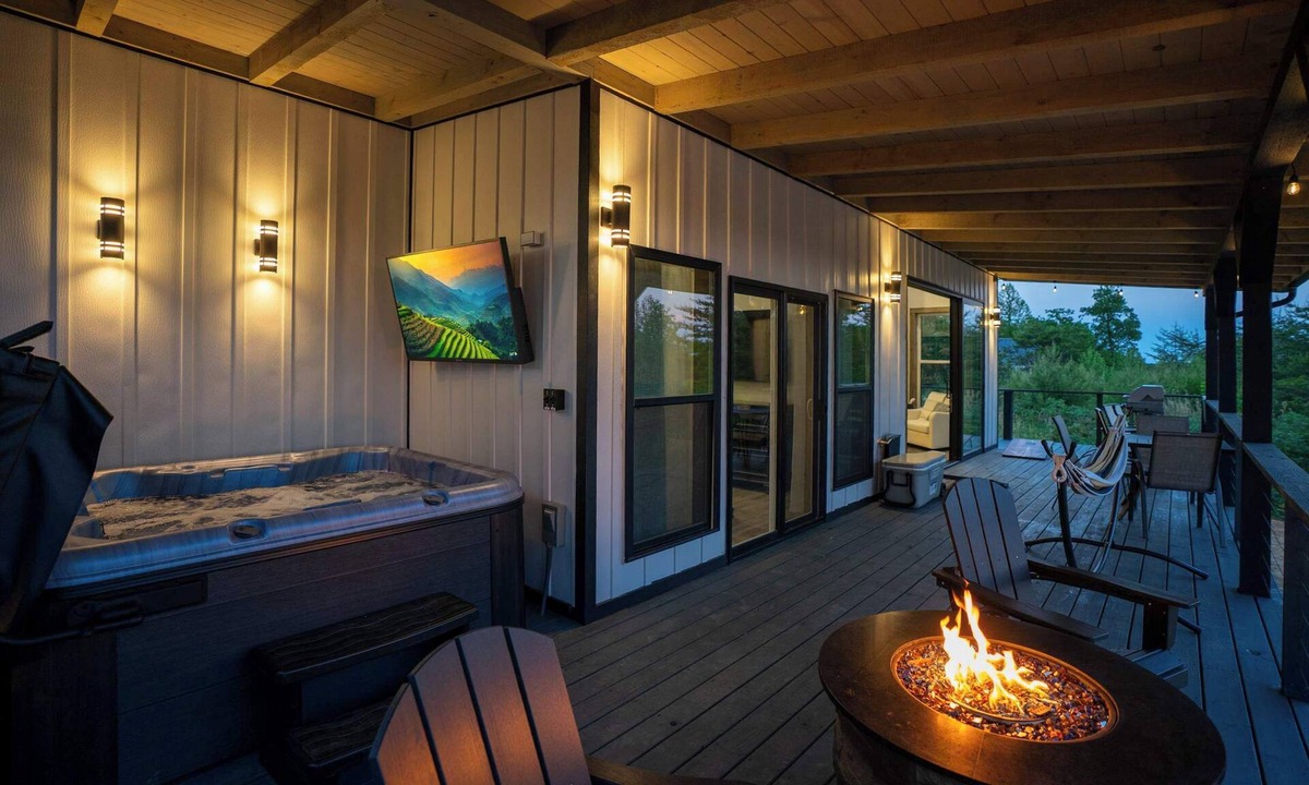 Rogers Cabin | Hazel Hollow | Hot Tub w/TV Steam Shower RRG