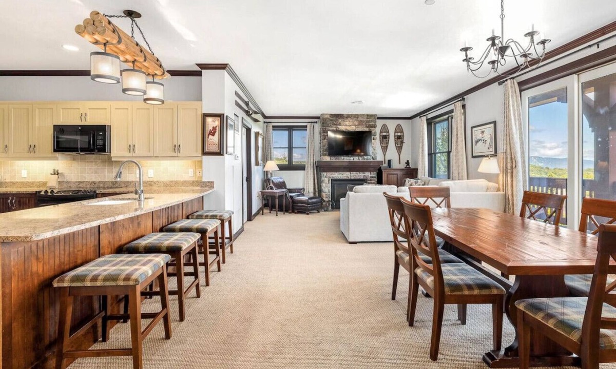 Stratton Mountain Condo | Hearthstone Lodge Corner Unit with a View