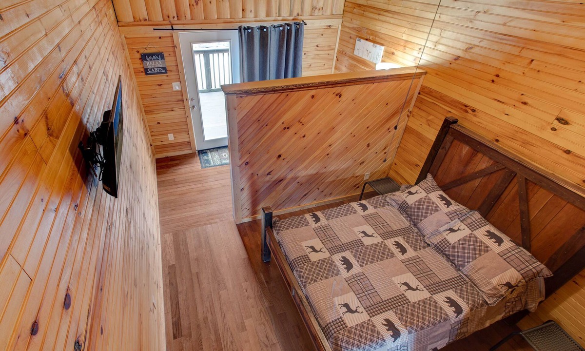 Pine Ridge Cabin | Hikers Retreat Handcrafted Cabin in RRG PET FRIENDLY Fire Pit