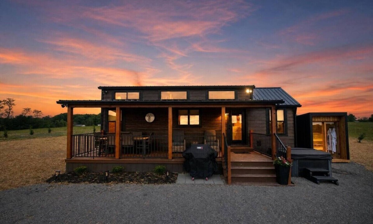 Augusta House | Hilltop Haven, hot tub- sauna - campfire area
