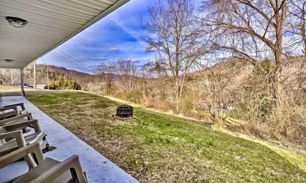 Erwin House | Hilltop Hideaway - Hidden Gem - Mountain View