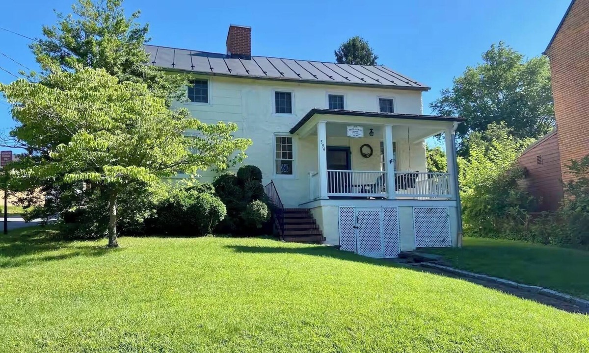 Harpers Ferry House | Historic Harpers Ferry Home. Prime location