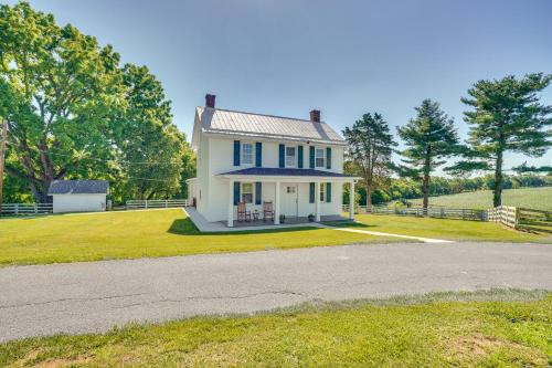 Jefferson House | Historic Jefferson Farmhouse - Hike, Bike & Raft!
