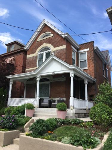 Bellevue Apartment | Historic Upstairs Apartment