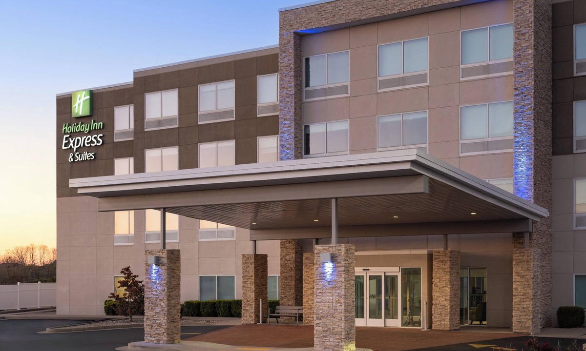 Mount Sterling Hotel | Holiday Inn Express & Suites Mt Sterling North by IHG