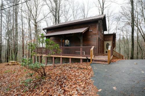 Campton House | Hot Tub Arcade WiFi Whispering Winds RRG