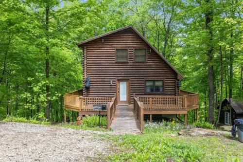 Stanton House | Hot Tub & WiFi - Birdsong - Red River Gorge KY
