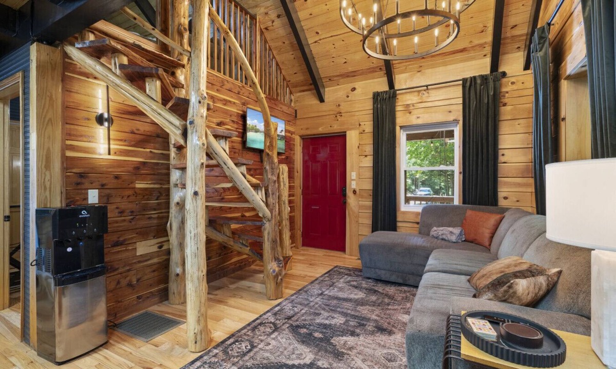 Rogers Ski Chalet | Hot Tub & Wifi - Hillside Haven Red River Gorge KY