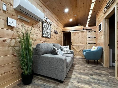 Betsy Layne House | Inspiration Station