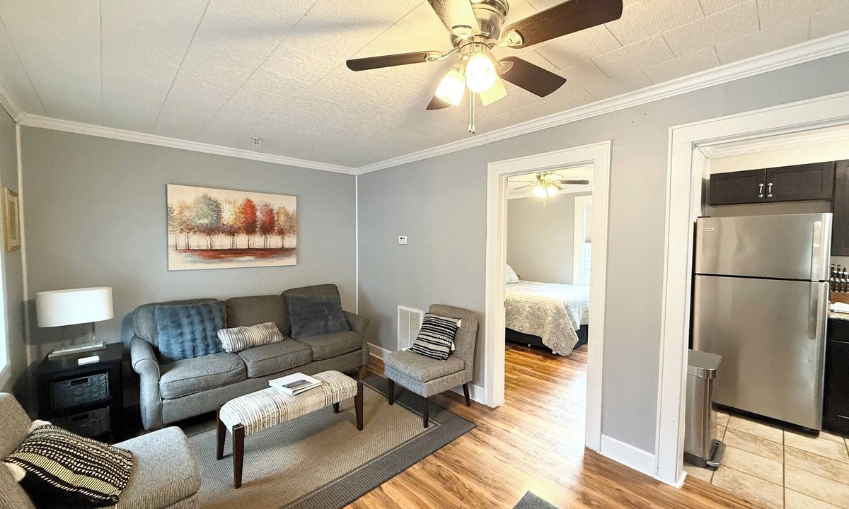 Foster Cottage | Ivy Branch Cottage - Danville