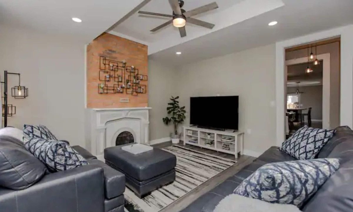 Licking Riverside House | Kozy Korners: Homey, Walkable, 1 mile to DT Cincy!