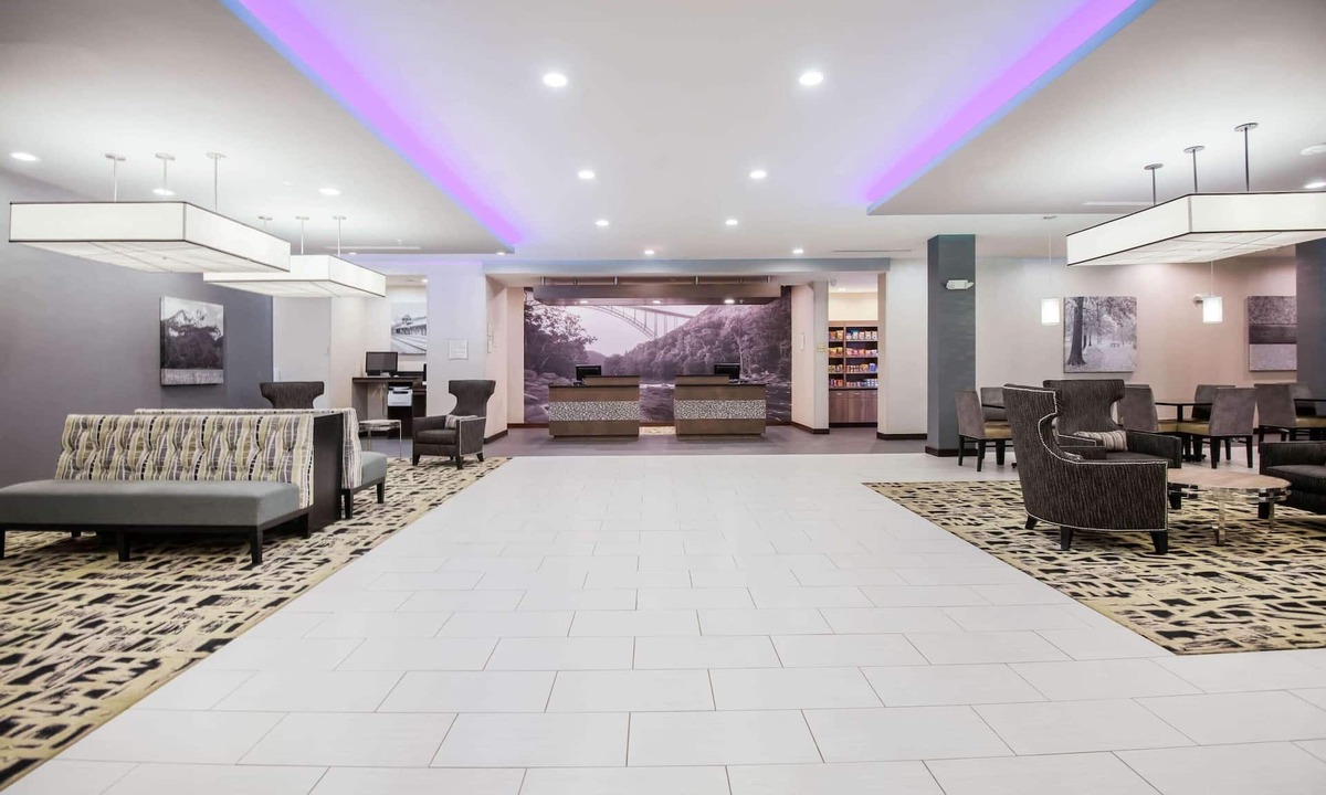 Osage Hotel | La Quinta Inn & Suites by Wyndham Morgantown
