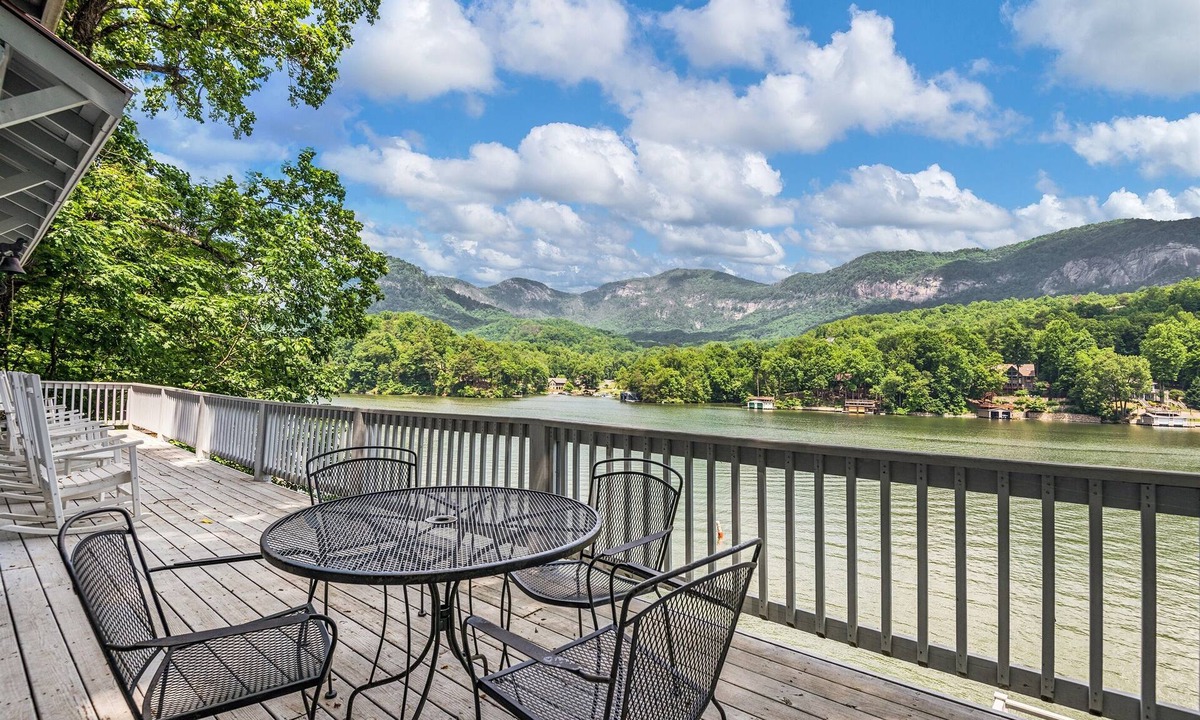 Lake Lure Cottage | Lake front cottage with pontoon boat in Lake Lure