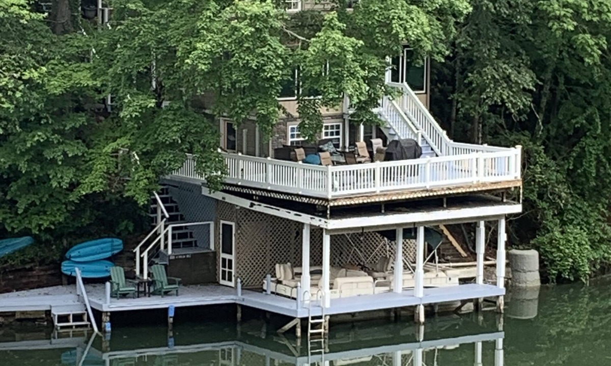 Garner Cove House | Lake front house in hidden GEM lake lure