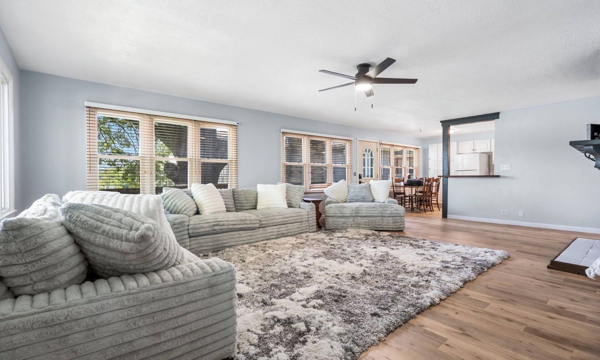Shell Knob House | Lake front, spacious & cozy home with entertainment room.