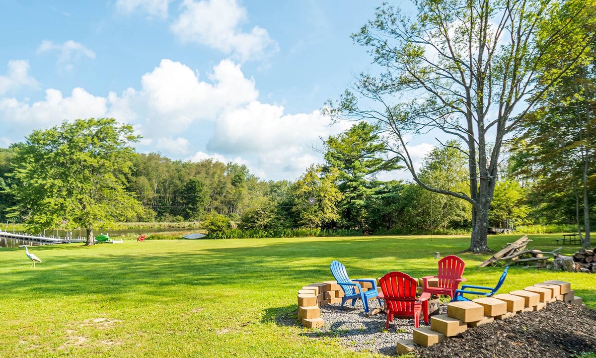Swanton House | Lakefront, Pet Friendly w Firepit in Quiet Cove