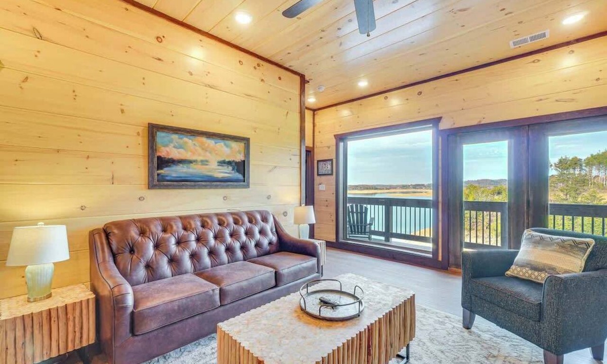 Sevierville Cabin | Lakeside Cabin w/Private Pool & Hot Tub