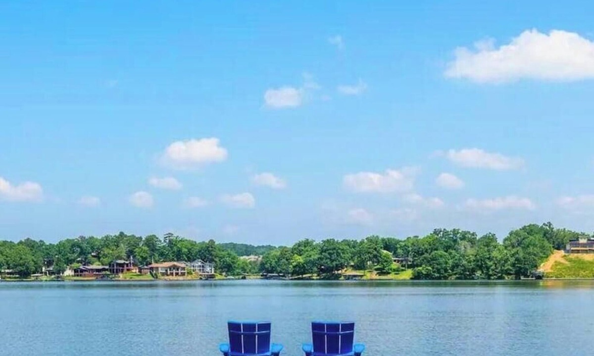 Rockwell House | Lakeside Luxury Villa | Hot Tub | Private Dock