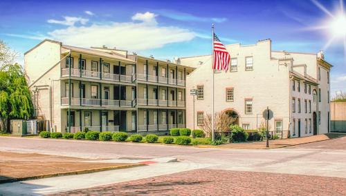 Maysville Hotel | Lee House Inn