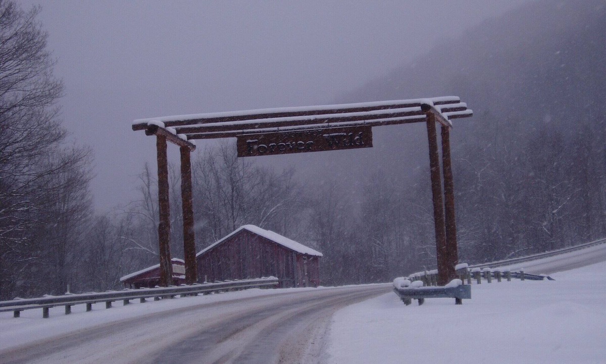 Edray Condo | Located At Ballhooter Lift- Easy Access to the Mountain/Village