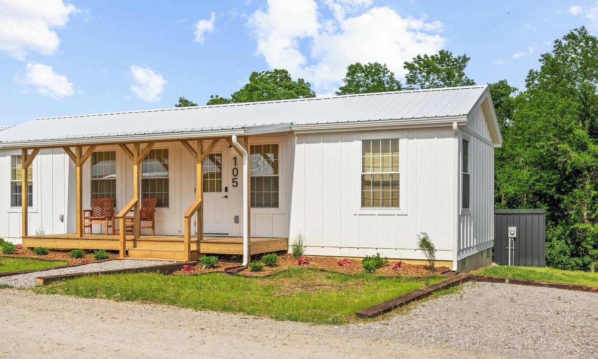 Williamstown Cabin | Lodge 105 at Eden Reserve—Safari Cabin Near Ark