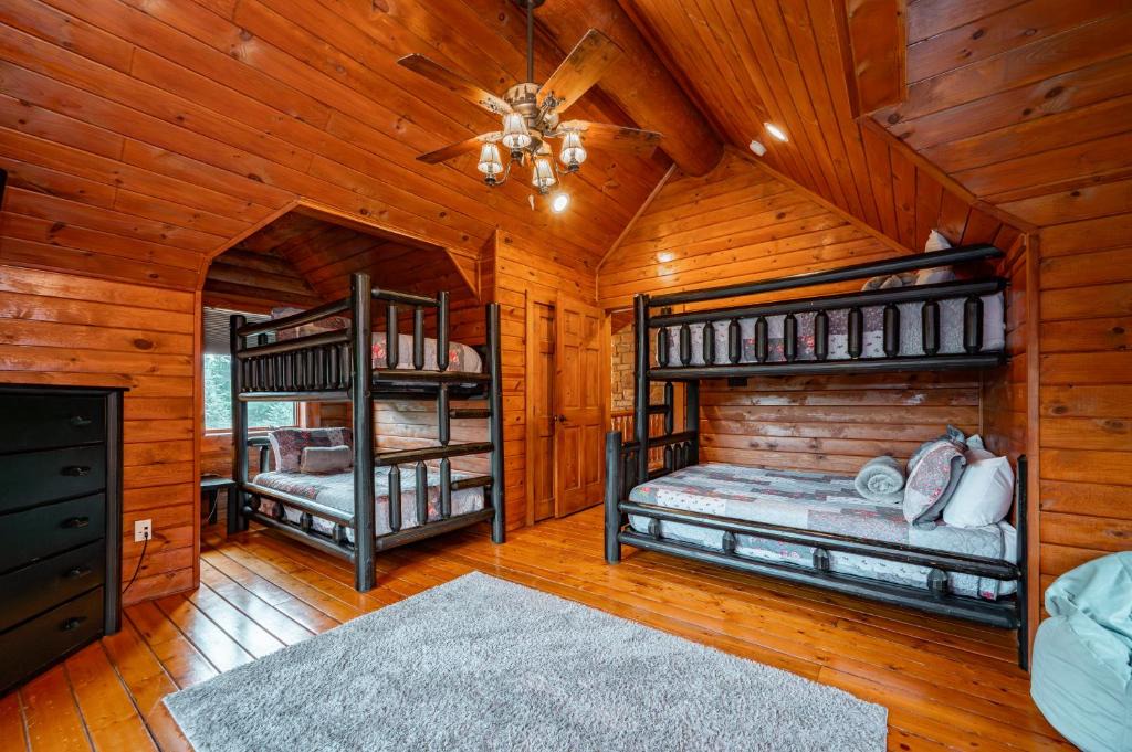 Thayerville House | Log Retreat