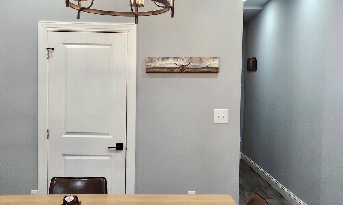 Downtown Baltimore House | Lovely 4-bedroom home in Baltimore for a relaxing getaway, travel work & study