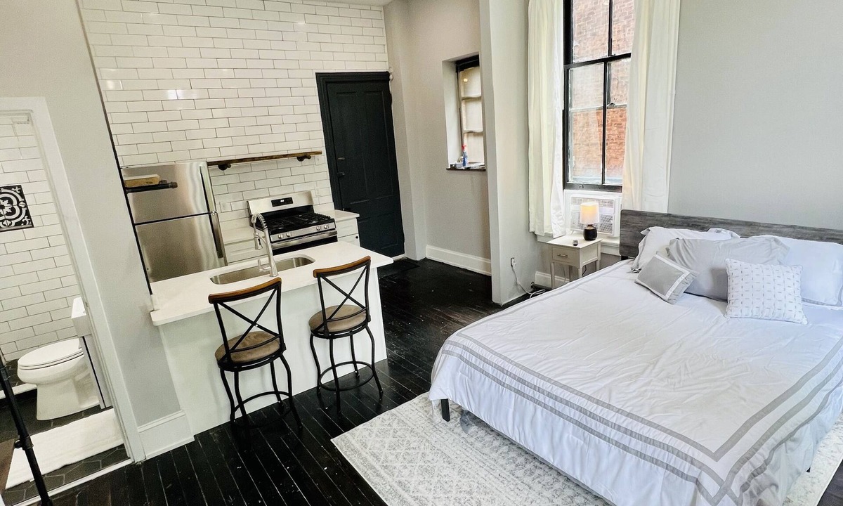 Walnut Hills Apartment | Lovely Studio in the Hills of Eden
