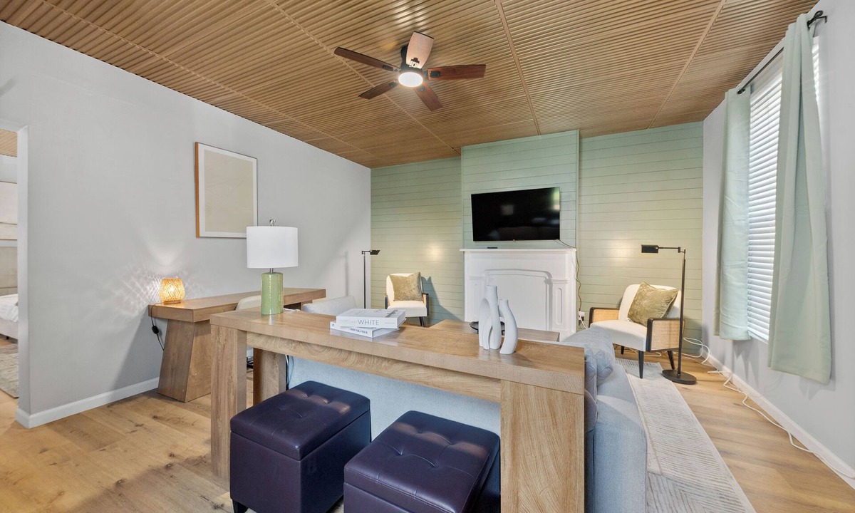 Covington Apartment | Luxe Living Suites #1, 3 minutes to DT Cincy