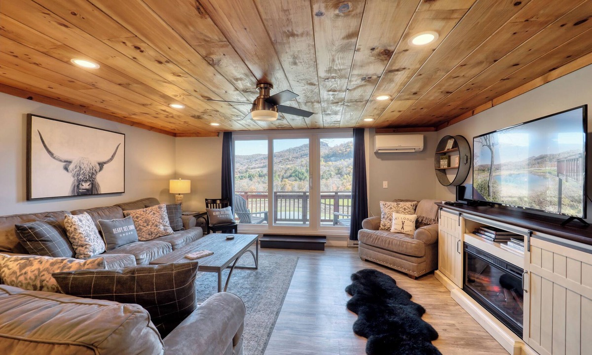 Sugar Mountain House | Luxury at Sugar Ski - Extremely close to Slopes, Golf, Tubing, and Ice Skating