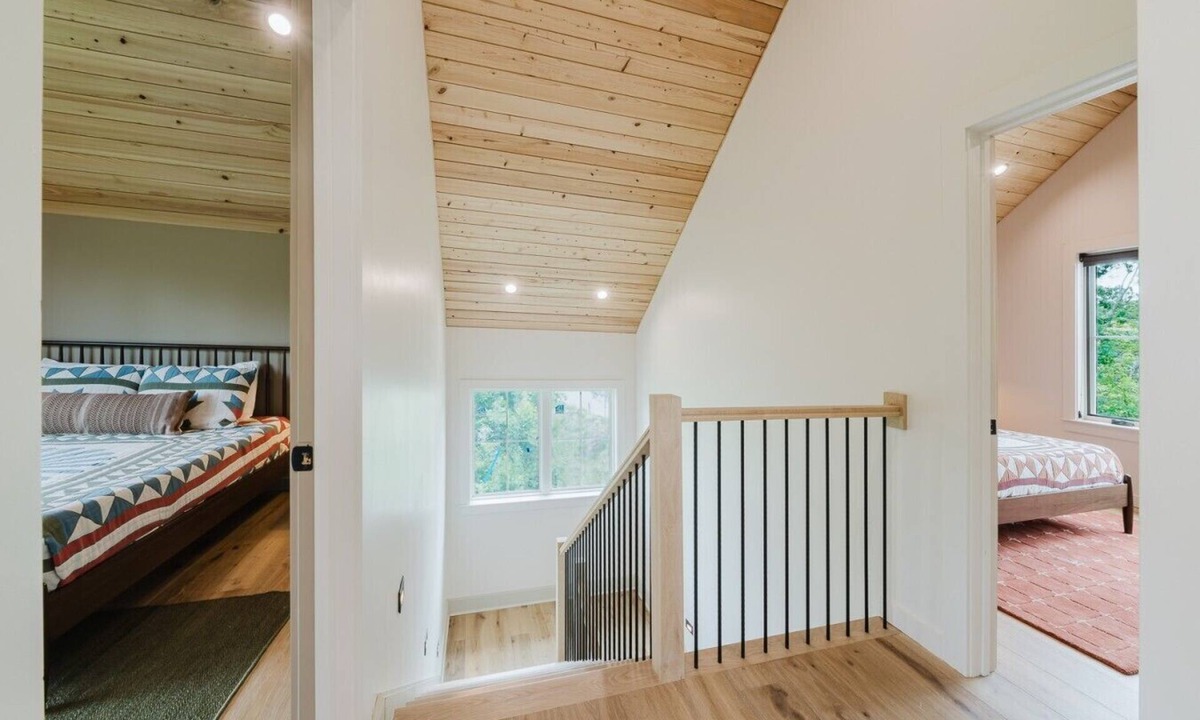 Old Fort House | Luxury Cabin | Hot Tub + Trail Access