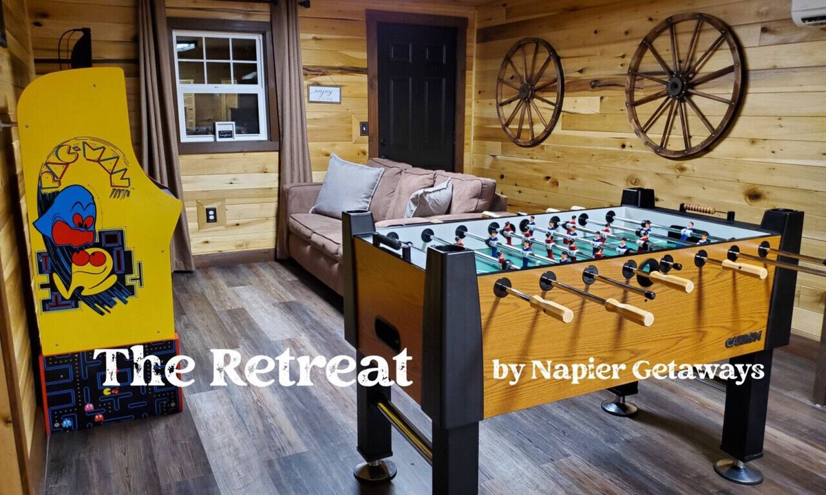 Wellington Cabin | Luxury Cabin: Hot Tub, Bunk/Gameroom @CaveRunLake