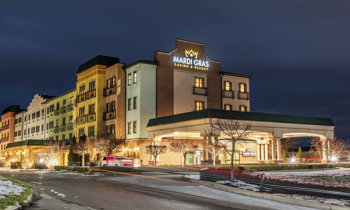 Cross Lanes Hotel | Mardi Gras Casino & Resort