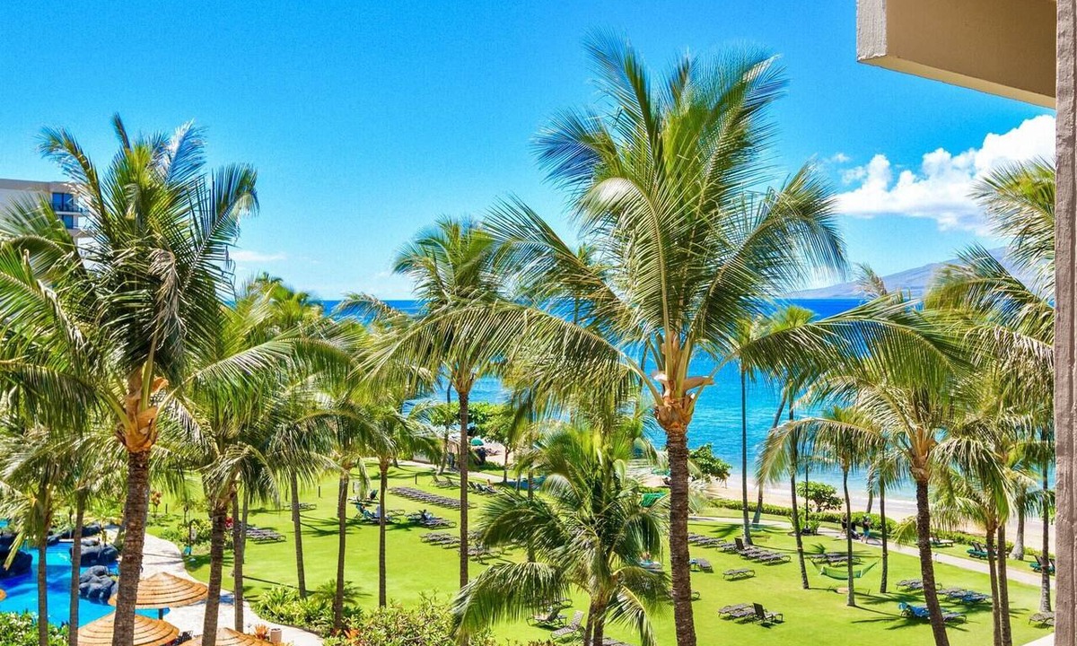 Kaanapali Condo | Maui Resort Rentals: Kaanapali Ali'i 362 - Elegantly Remodeled 6th Floor 2BR w/Ocean AND Mountain Views!