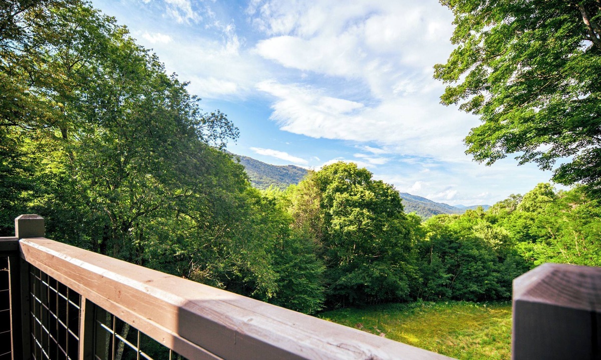 Banner Elk House | Minutes to Banner Elk, Quiet MTN Home, Fireplace!