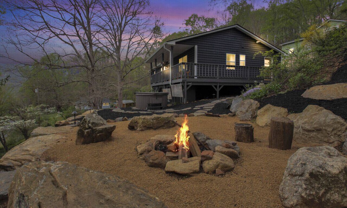 Swannanoa Cabin | Modern Cabin Home Design Mountain Views Hot Tub and Fire Pit Asheville